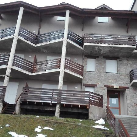 Charmant T2 Avec Cabine Fermee Et Terrasse Les Angles  Exterior photo